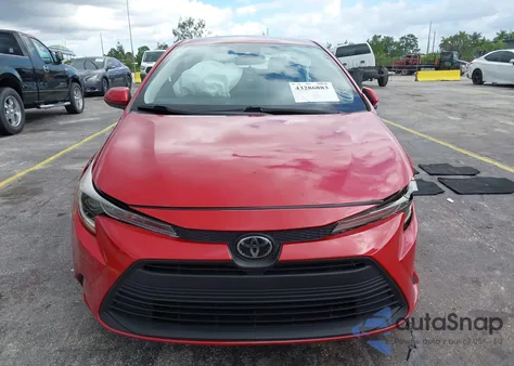 2021 Toyota Corolla Le z USA, uszkodzony, nr VIN 5YFEPMAE6MP196640